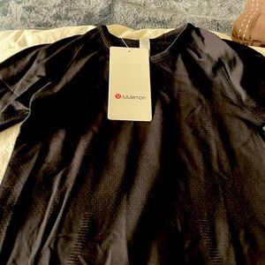 Lululemon black long sleeve